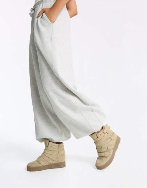 Bershka High-top wedge trainers with studs in tan - view 1
