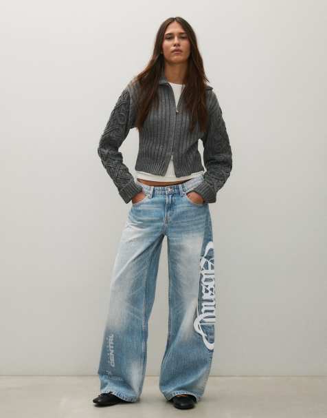 Bershka High-waist washed baggy jeans with patch in blue - view 1