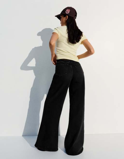 Bershka High-waist wide-leg jeans in black, 3 of 5