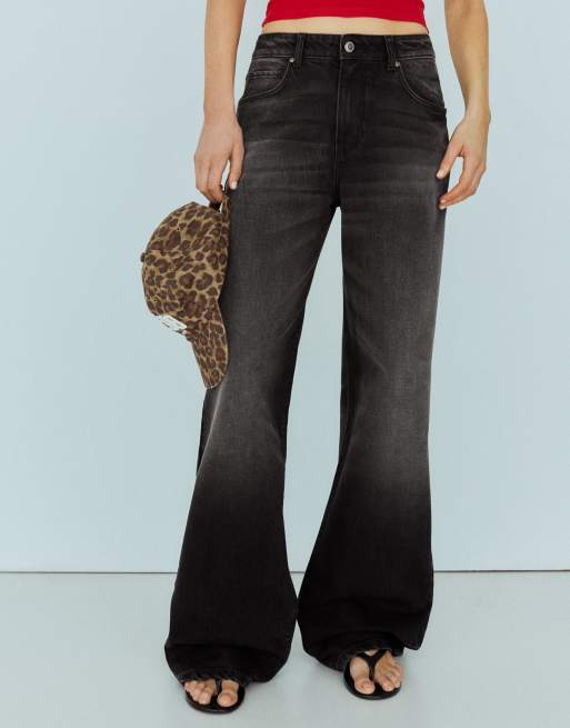 Bershka High-waist wide-leg jeans in black, 4 of 6