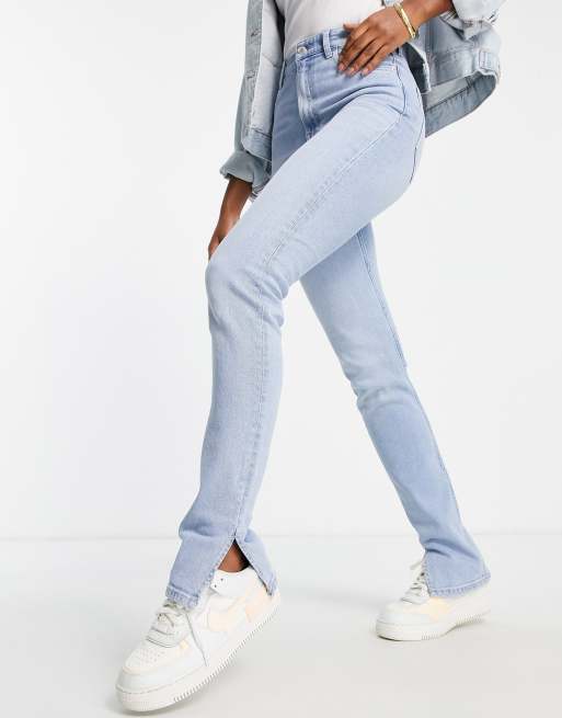 DTT Phoebe belted low rise wide leg jeans in light wash blue, ASOS