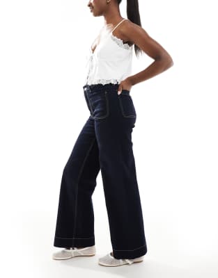 Bershka High Waisted Pocket Detail Jeans In Blue