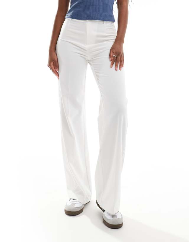 Bershka - high waisted tailored trousers in white