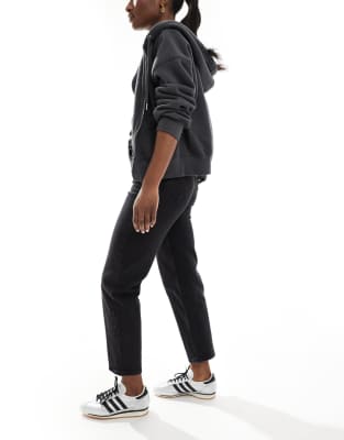 Bershka High Waisted Ultra Comfort Fit Mom Jeans In Black