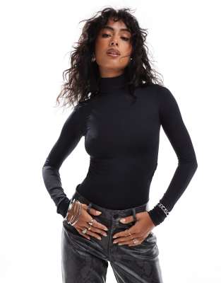 Bershka - Hochgeschlossener, langärmliger Body in Schwarz