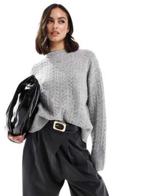 Bershka - Hochgeschlossener Oversize-Strickpullover in Grau mit Zopfmuster