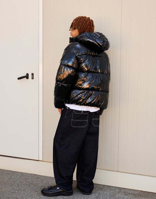 Bershka – Pufferjacke mit Kapuze in Schwarz