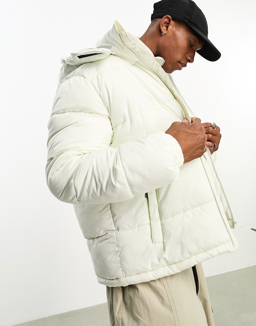 hooded puffer jacket in white