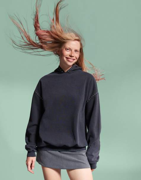 Bershka - Hoodie in grijs met wassing - view 1