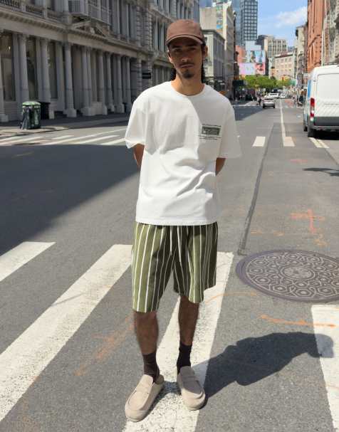 Bershka - Hvid T-shirt med print og firkantet pasform - view 1