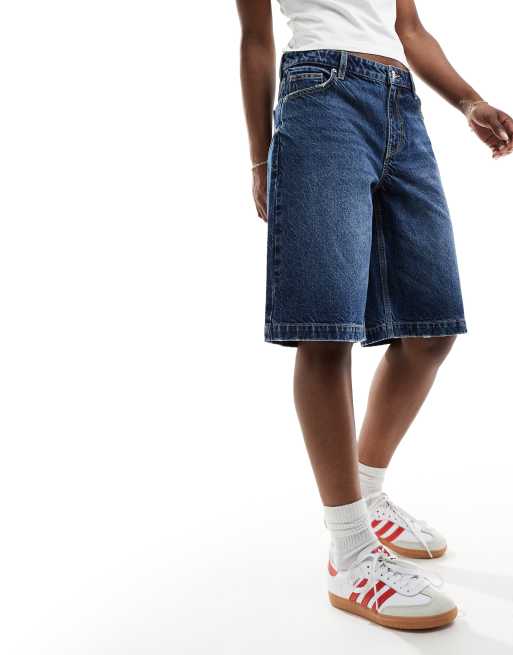 Bershka – Indigoblå, tvättade, baggy jeansshorts i lång modell
