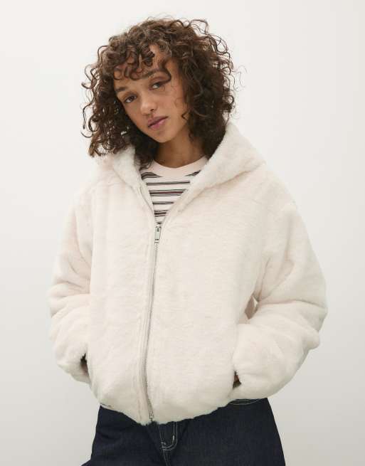 Bershka jacka med huva och fuskpäls i naturvit, 2 av 5