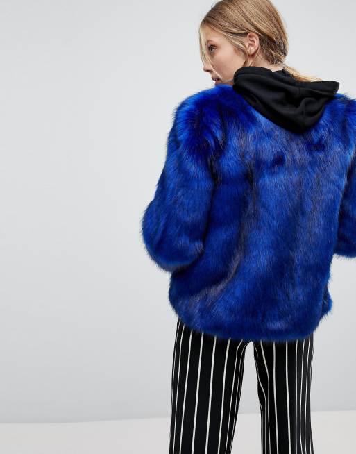 Bershka – Jacke aus Kunstfell ASOS