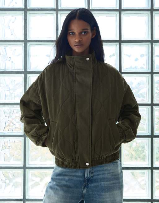 Bershka – Jacke in Khaki mit Zopfmuster und Stickerei, 4 von 7