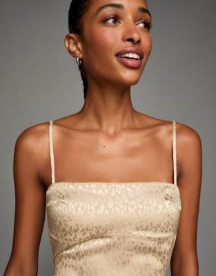 Bershka - Jacquard-Minikleid in Beige/Gold-Neutral