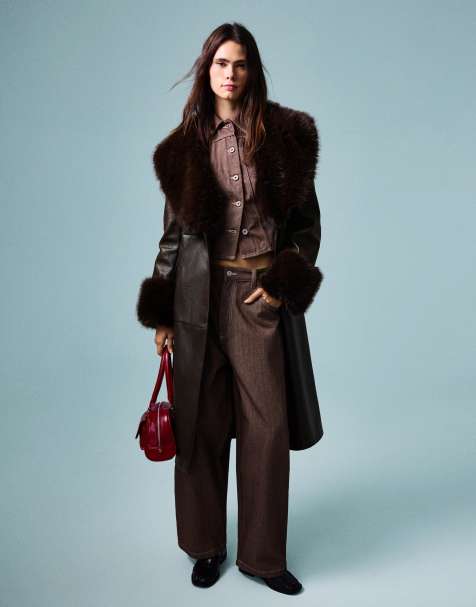 Bershka - Jas van contrasterend imitatiebont met leereffect in bruin - view 1