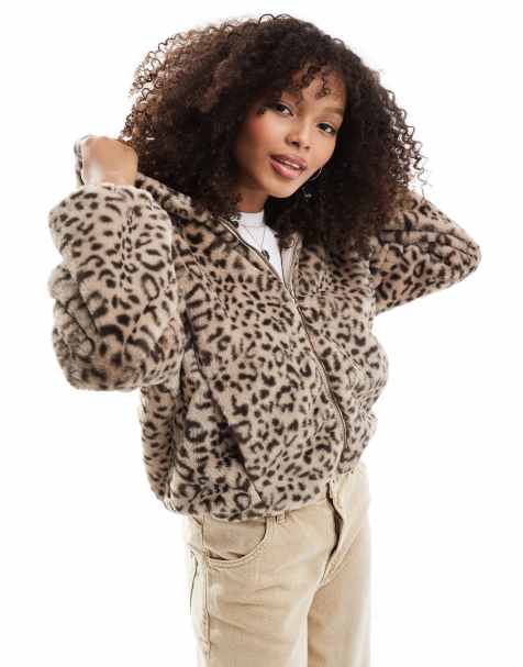 Bershka - Jas van imitatiebont met capuchon en luipaardprint - view 1