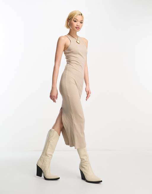 Bershka – Jasnobrązowa prążkowana sukienka midi typu bodycon o fasonie bokserki