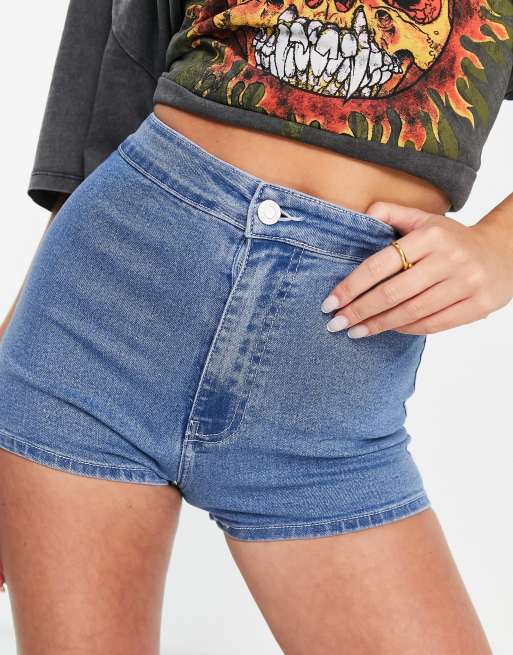 Bershka – Jasnoniebieskie jeansowe szorty z podwyższonym stanem