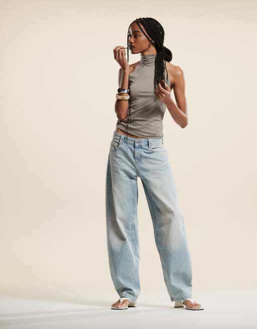 Bershka – Jasnoniebieskie luźne jeansy z balonowymi nogawkami i efektem zabrudzenia