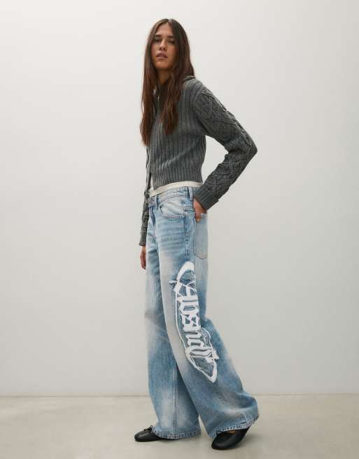 Bershka jean baggy taille haute délavé avec écusson bleu, 2 de 5