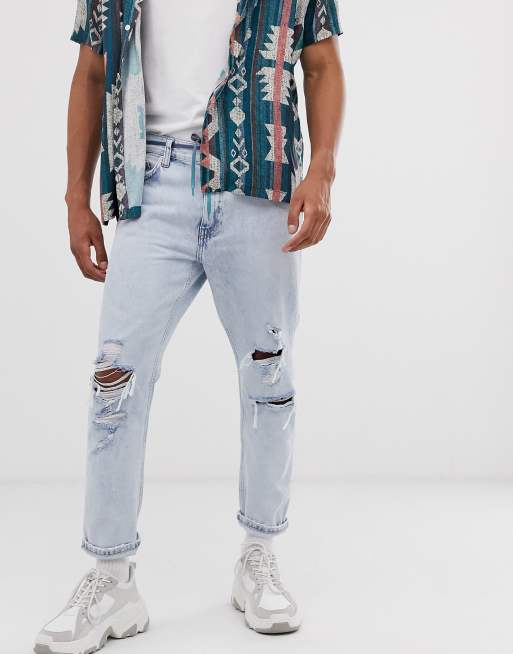 Bershka - Jean court ajusté avec ceinture façon lacet - Bleu clair