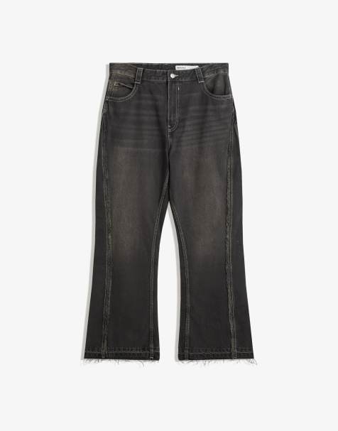 Bershka - Jean évasé à bords effilochés - Noir - view 1