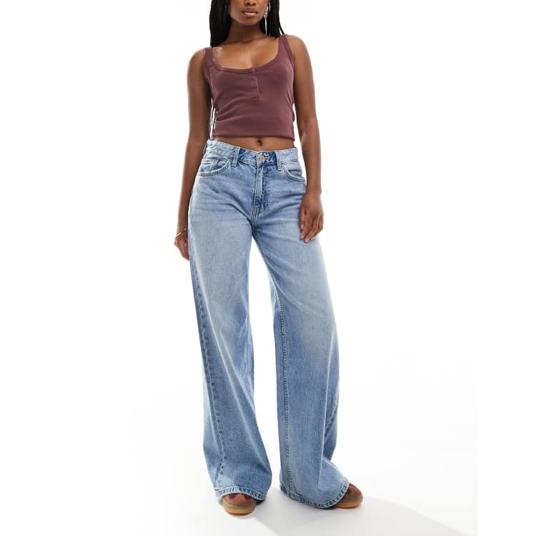 Bershka - Jean large à taille haute - Bleu clair délavé | ASOS