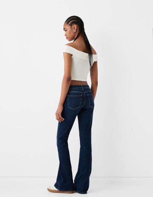 Bershka Jeans a zampa a vita alta lavaggio scuro ASOS - Main Image