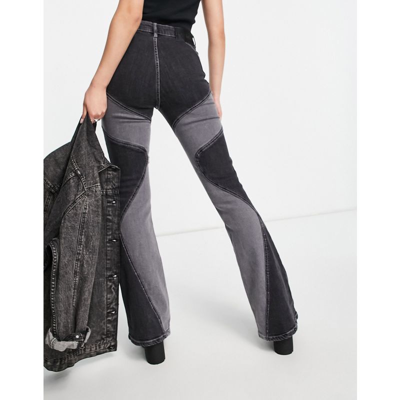 Jeans Y5A4t Bershka - Jeans a zampa neri con stampa astratta a contrasto