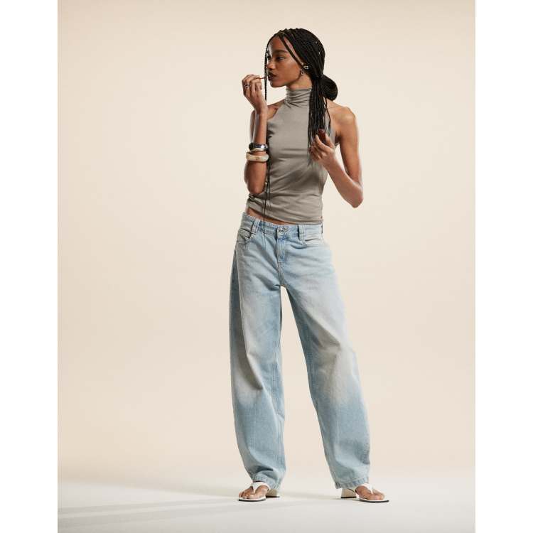 Bershka Jeans ampi a palloncino blu lavaggio chiaro effetto