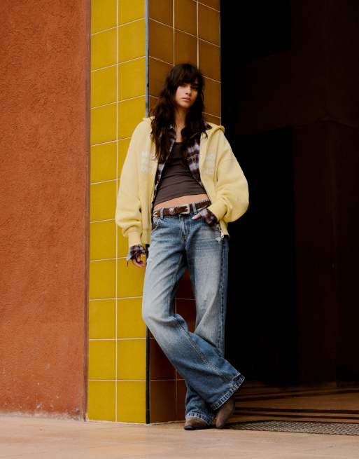 Bershka jeans con dettagli effetto pelle in blu denim, 1 di 5