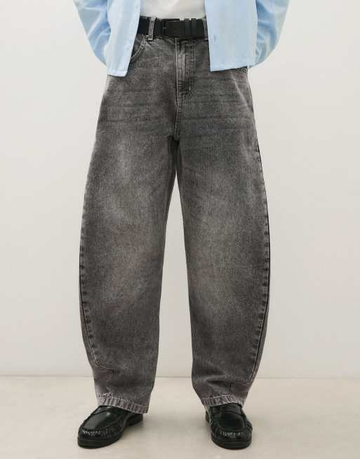 Bershka jeans i twisted fit i ljusgrått, 2 av 5
