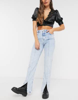 bershka -  – Jeans in Hellblau im Stil der 90er mit Schlitzen