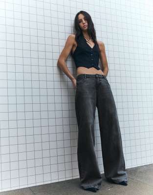 Bershka - Jeans in Schwarz mit weitem Bein und niedrigem Bund