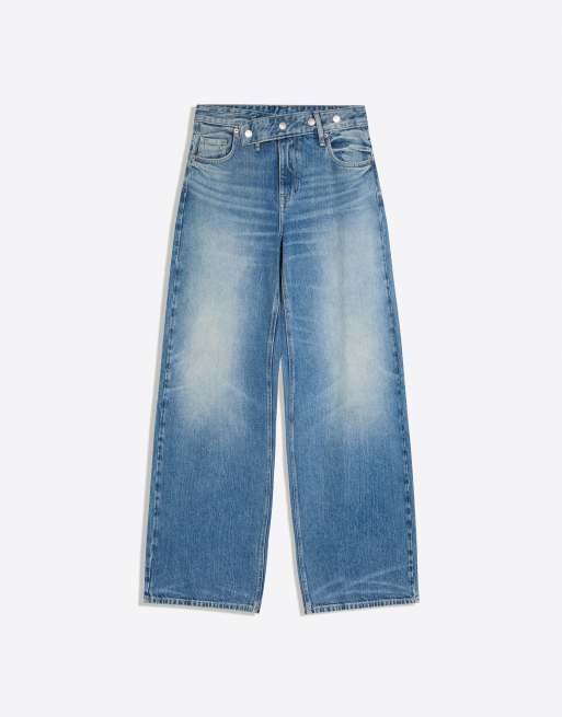 Bershka jeans med låg midja och korsad midja i ljusblå, 4 av 4