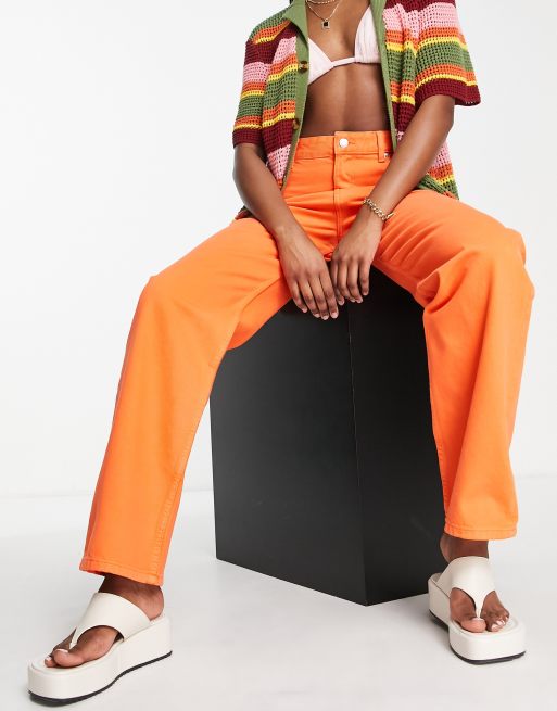 Bershka - Jeans med lige ben i klar orange