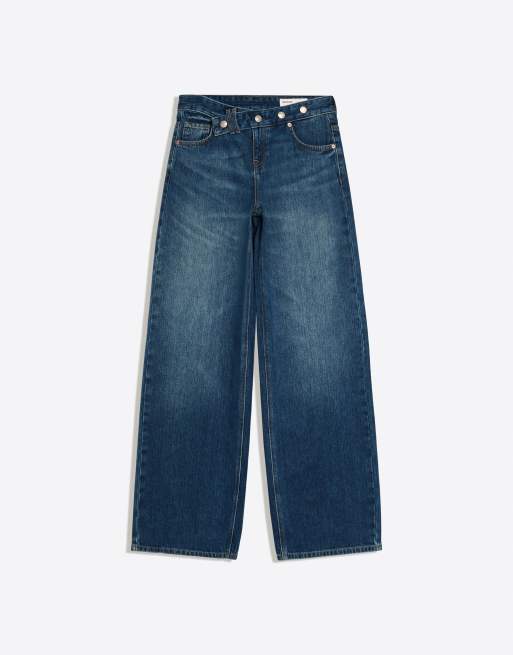 Bershka jeans met lage taille en overslag in denimblauw, 4 van 4
