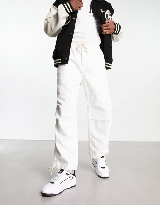  Bershka - Jeans met parachute-fit in ecru