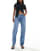 Thumbnail 1 van 5