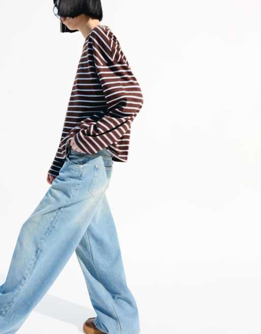 Bershka - Jeans met wijde pijpen en lage taille in middenblauw, 3 van 4