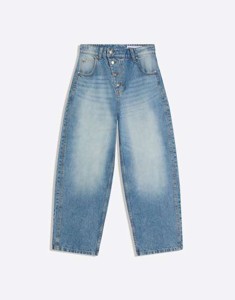 Bershka - Jeans met wijde ronde pijpen en gekruiste knopen in middenblauw - view 1