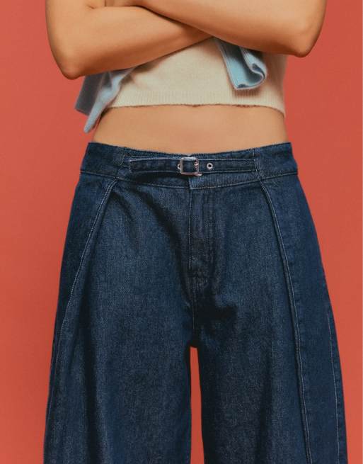 Bershka Jeans mit gedrehter Falte in Denimblau, 5 von 6
