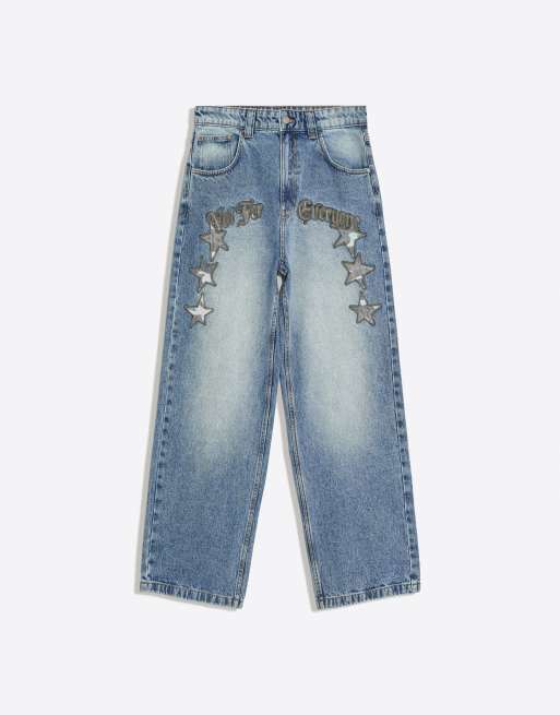 Bershka jeans super baggy con toppa a stella in blu medio, 5 di 6