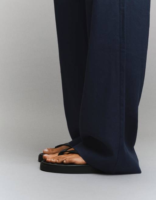 Bershka – Jeansblå byxor med elastiskt midjeband i linnemix, 3 av 4