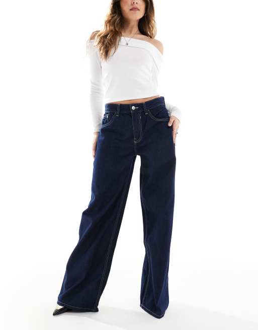 Bershka – Jeansy baggy z szerokimi nogawkami w kolorze indygo 