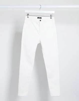 white jegging jeans