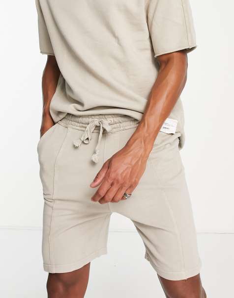 Bershka – Jersey-Shorts in Stein mit unbehandeltem Saum - view 1