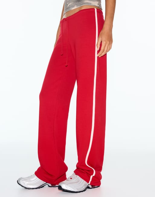 Bershka joggers med kontrastside-stribe i rød, 4 af 5