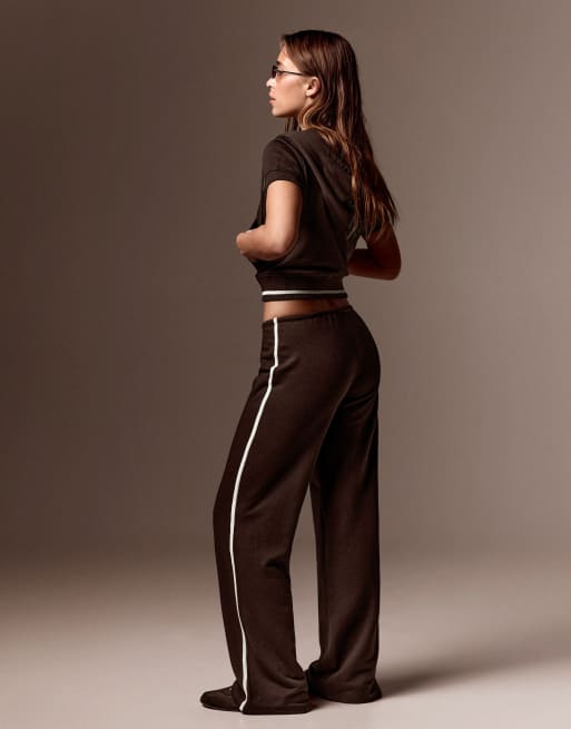 Bershka joggingbroek met contrasterende zijstreep in bruin, 3 van 5